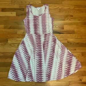 LuLaRoe Nicki - White/Rose Striped Tie-Dye